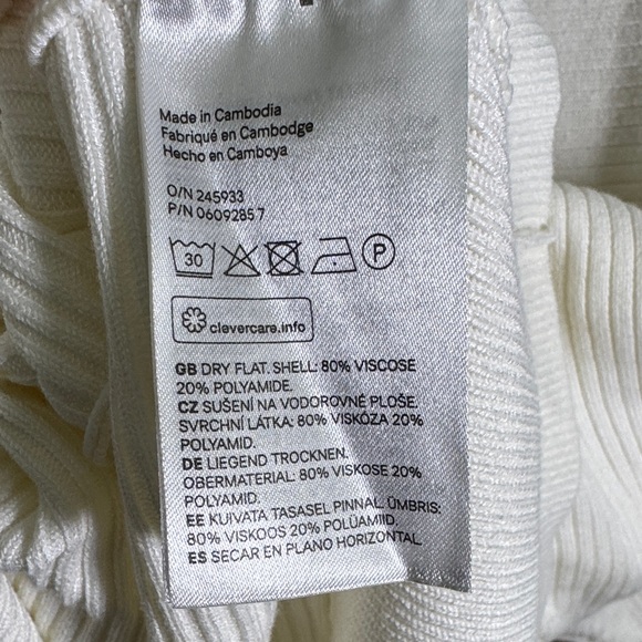 NWT Women’s H&M Cream Wide Nexk Ribbed Knit Top Size L - Picture 3 of 5